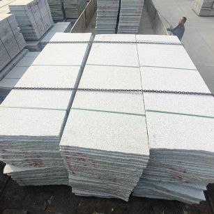 曲靖芝麻白毛板，石材毛板